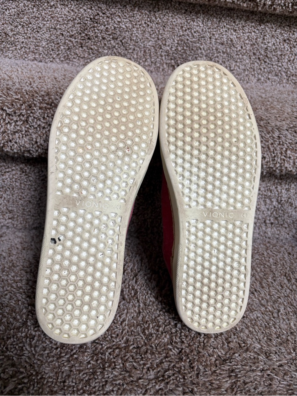 Vionic Women's Red Jean Fabric Sneaker Shoes. - Picture 11 of 14